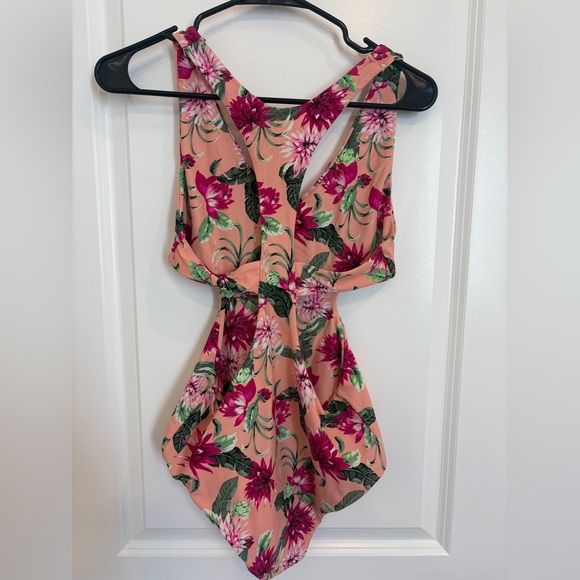 Tori Praver Floral Pink cutout one piece swimsuit, size Medium - Picture 7 of 8